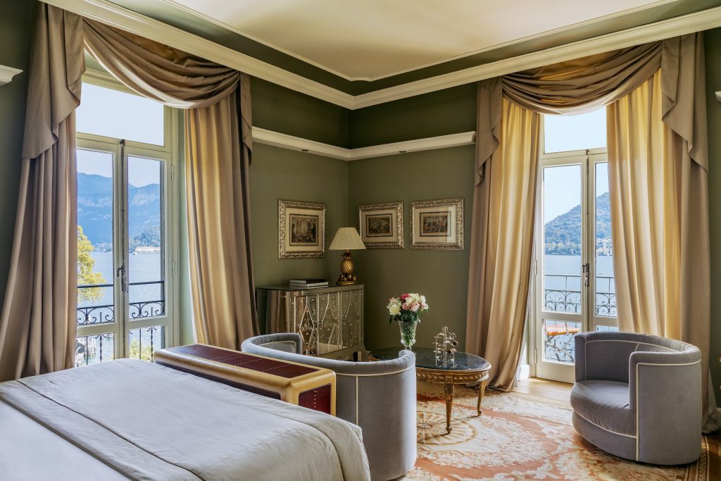 9-lake-view-deluxe-room