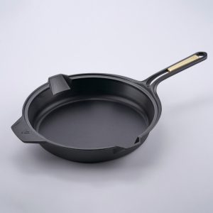 A top view of the Victoria Signature Signature Soft skillet