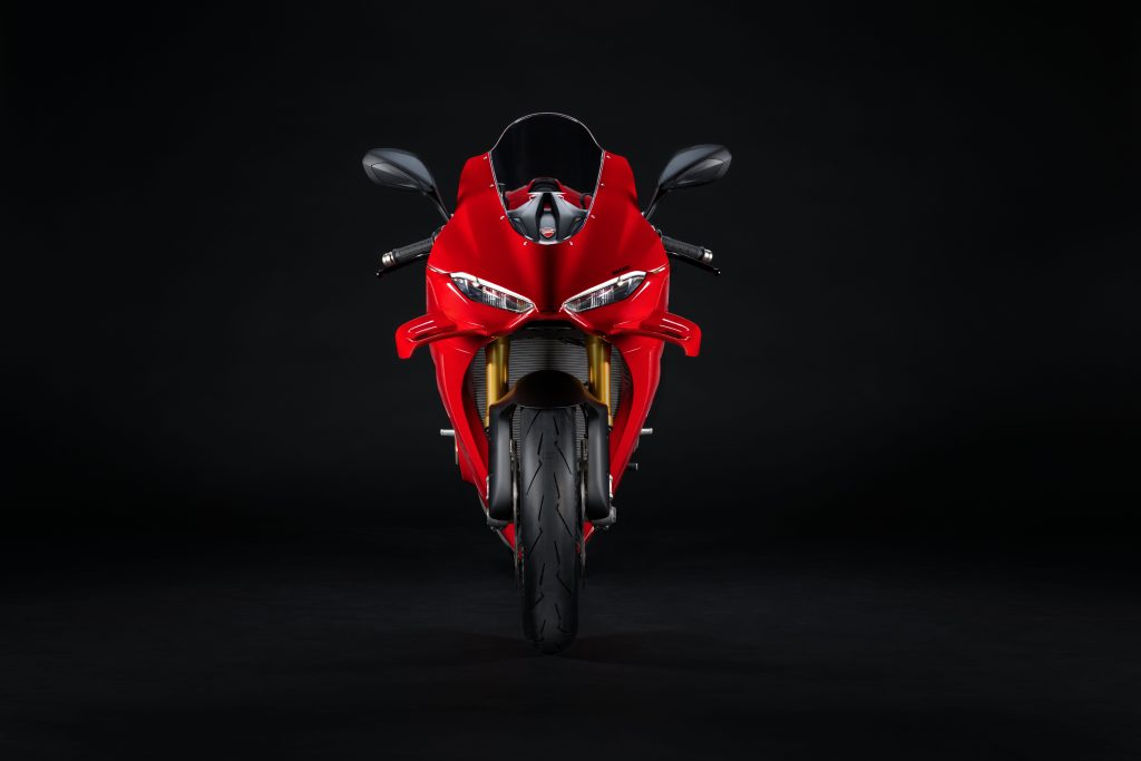 my25_panigale_v4s_statics-10