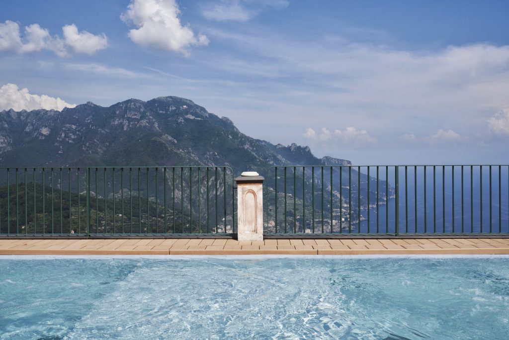 palazzo-avino_solarium-infinity-pool